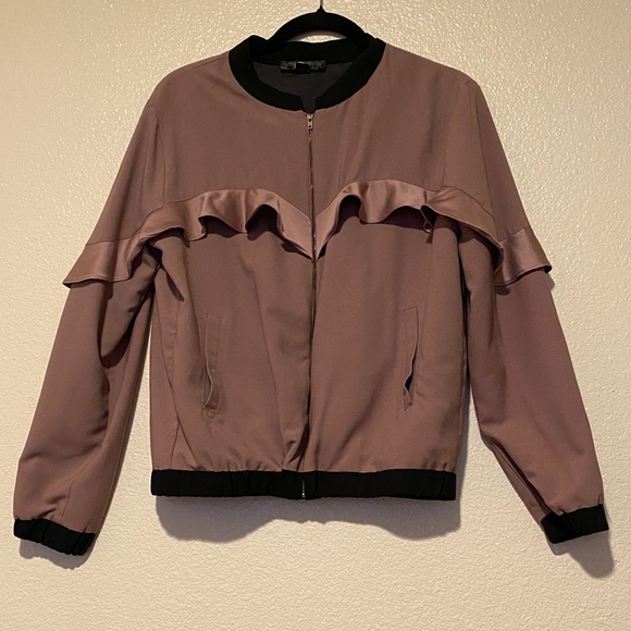 Que Jackets & Blazers - Women's Ruffled Mauve Jacket Size L